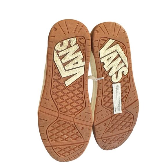 VANS Hylane Marshmallow White Suede Sneakers with Gum Sole Size 9 - Picture 10 of 11